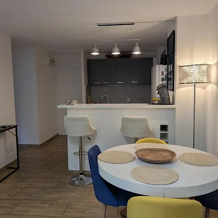 2 Pieces, Terrasses, Place De Parking En Sous-sol, Picentre Gely Du Fesc Lejlighed